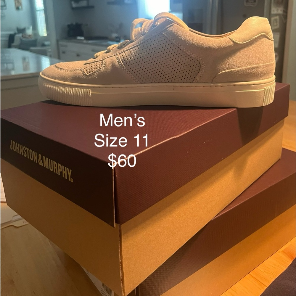 Men’s shoes never worn